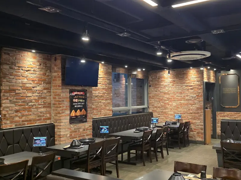 소담촌 내부 테이블