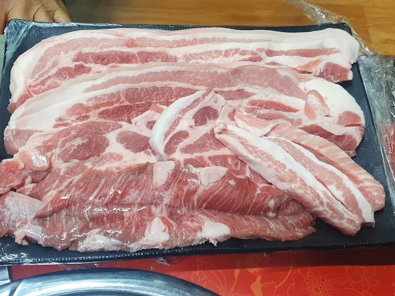 신선한 돼지반판