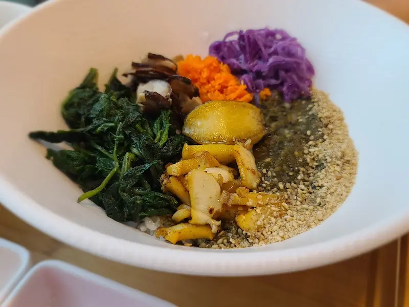 곤드레전복내장덮밥