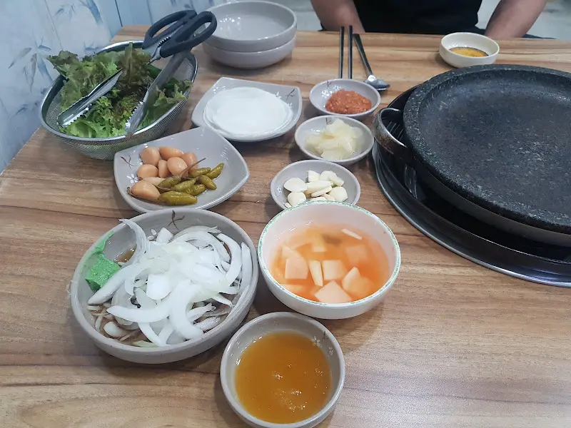 푸짐한 밑반찬 한 상 차림