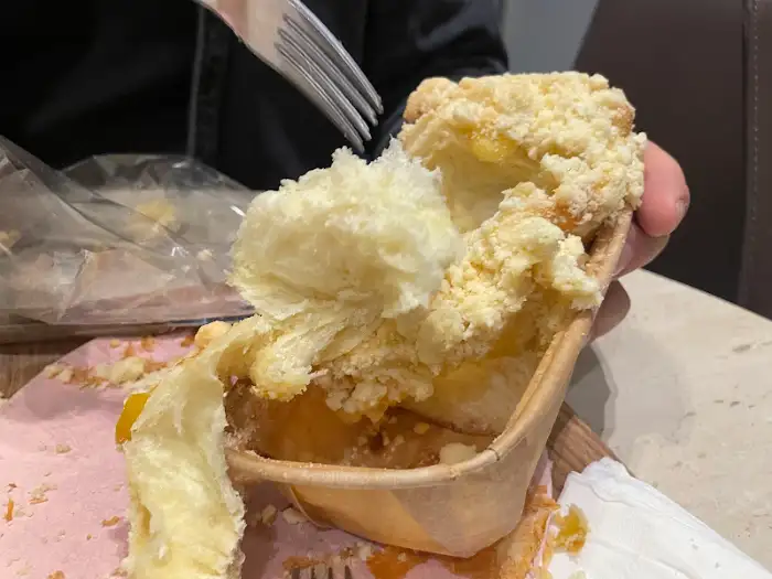 포크로 떠 먹는 빵