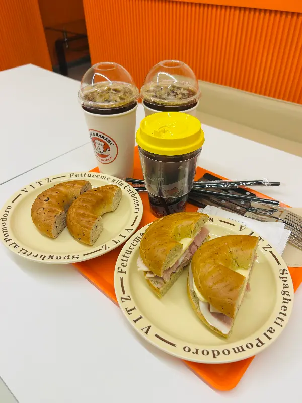 베어글스 매장 내부 인테리어