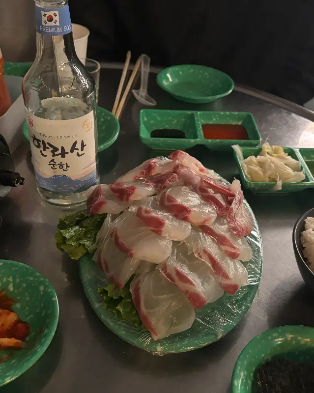 깔끔한 테이블 세팅