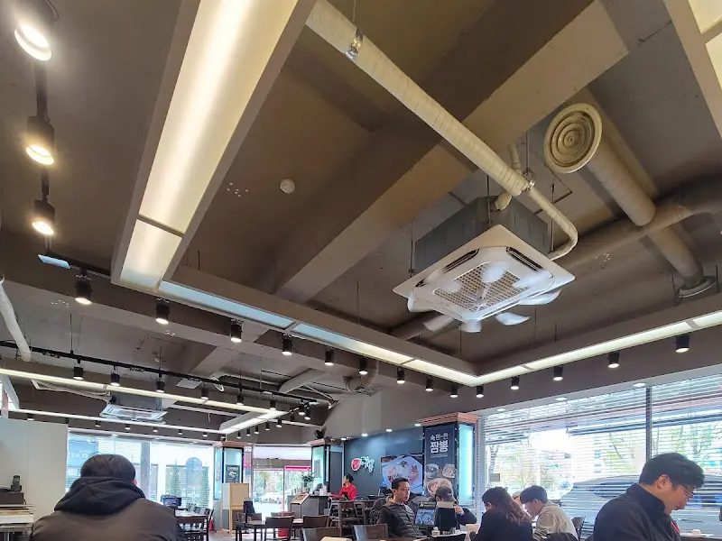 이비가 짬뽕 본점 천장