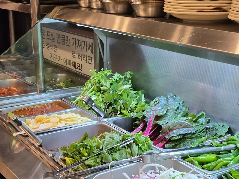 샐러드바 신선한 채소