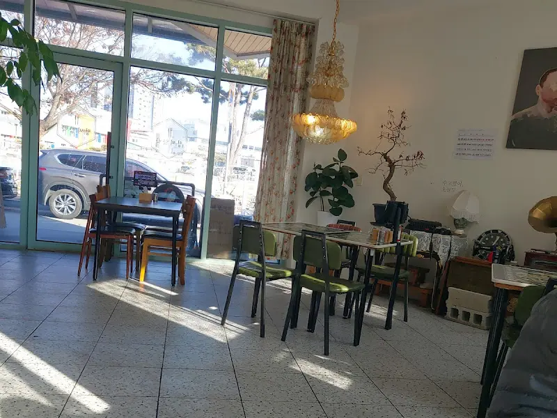 정씨함박 내부 전경