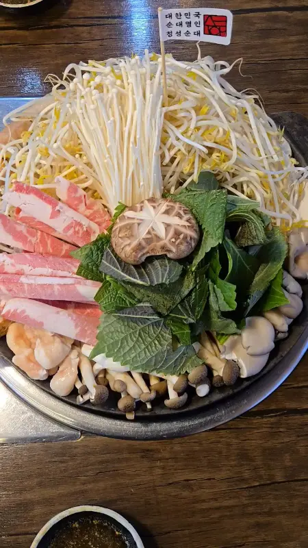 푸짐한 한우곱창순대전골