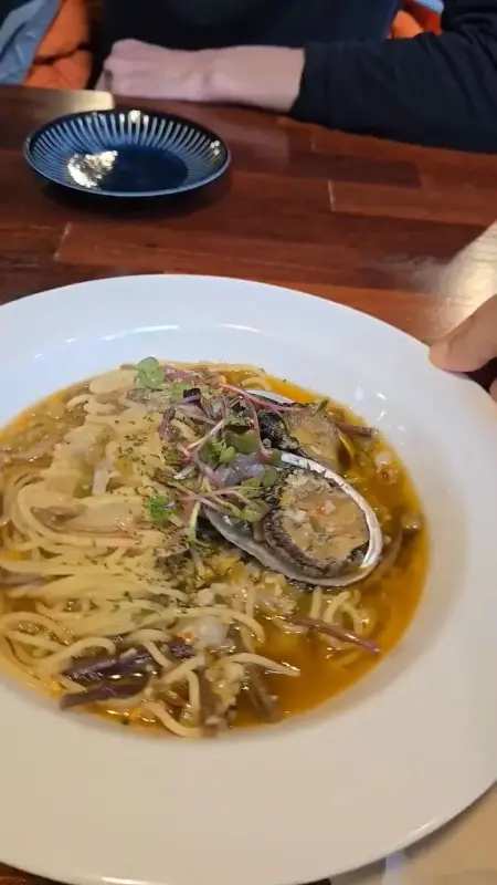 전복 고사리 파스타 근접샷