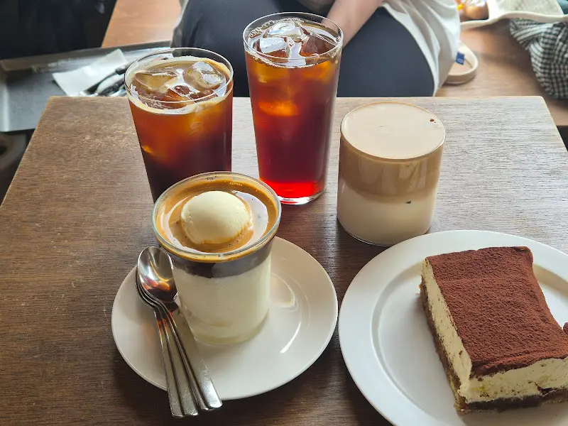 아포가토와 티라미수, 아이스 아메리카노