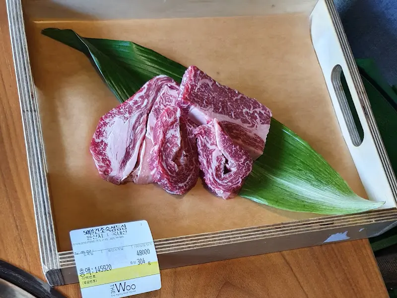 드라이에이징 한우의 아름다운 마블링