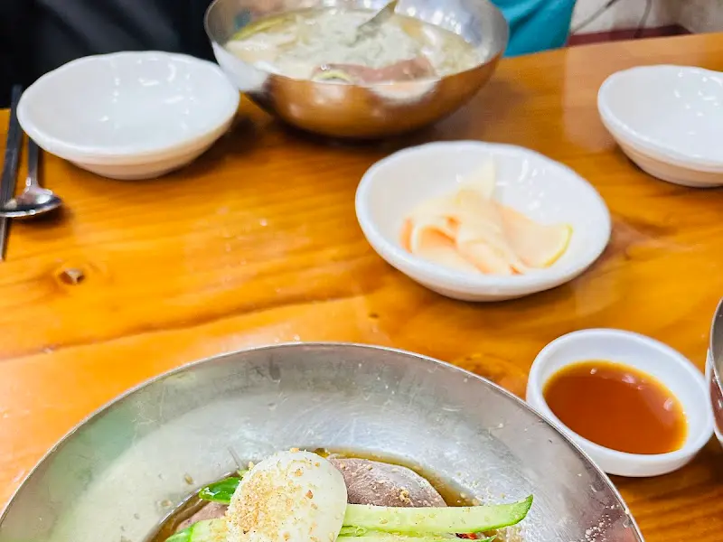 봉가면옥 테이블 세팅