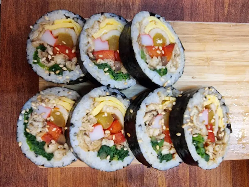 남원옛날우동의 유부김밥 단면