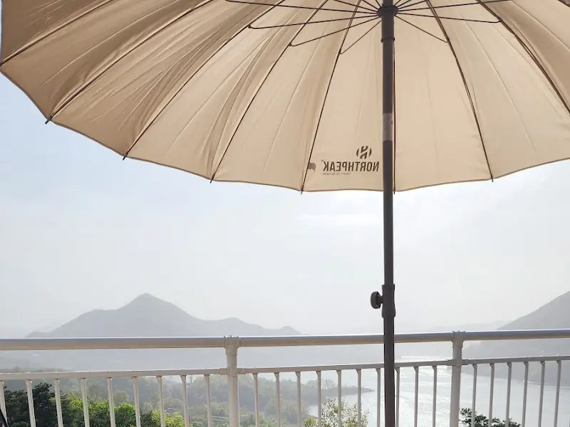 카페처럼 꾸며진 휴게 공간