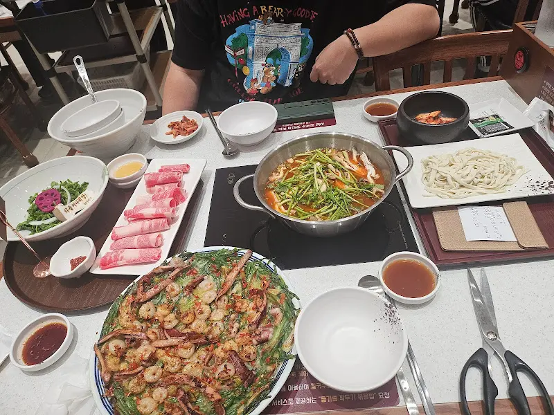 테이블 전체 샷