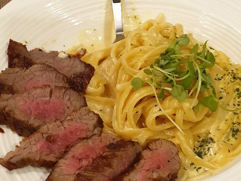 스테이크와 파스타