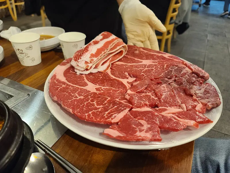 푸짐한 소고기 한 상