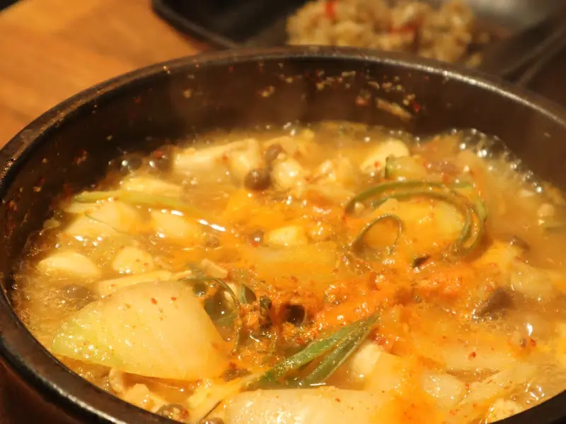 깊은 맛이 일품인 된장찌개
