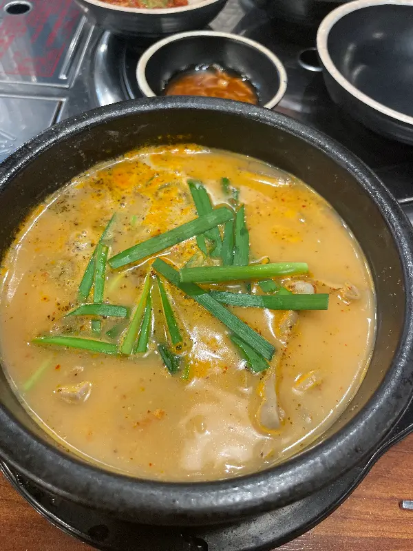 맑은 국물의 수육국밥