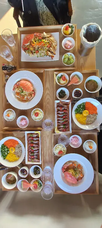 전복뚝배기 속 전복