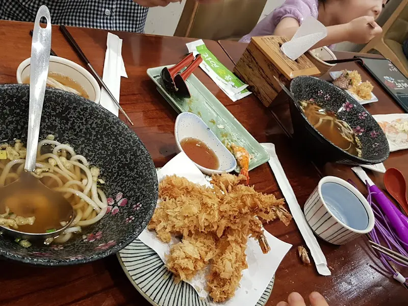 수완초밥 테이블 세팅