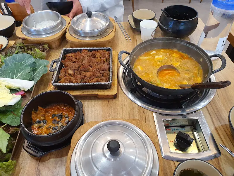 푸짐한 한상차림