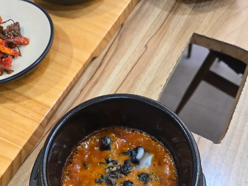 돌솥밥과 우렁쌈장