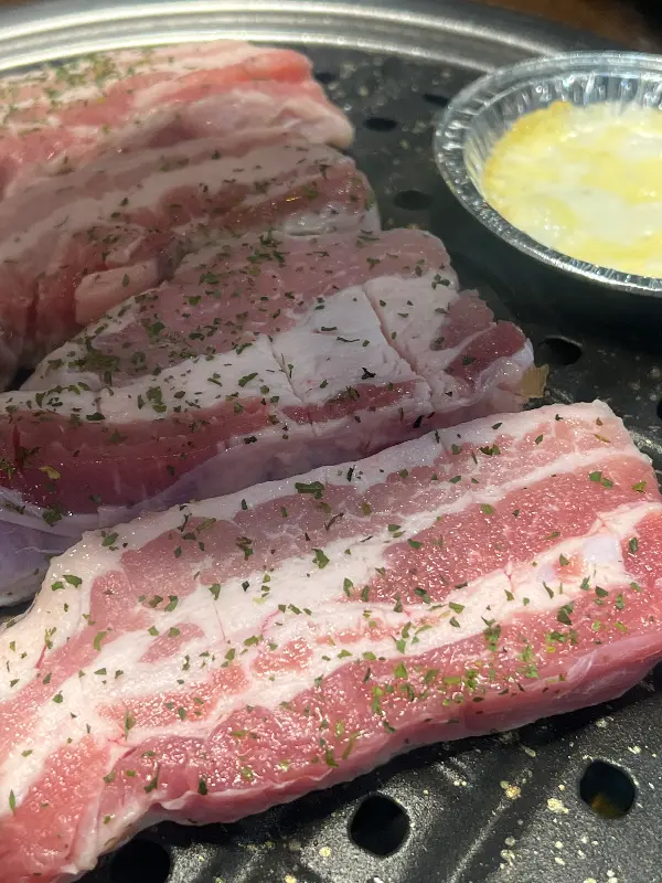 신선함이 살아있는 미진축산 삼겹살