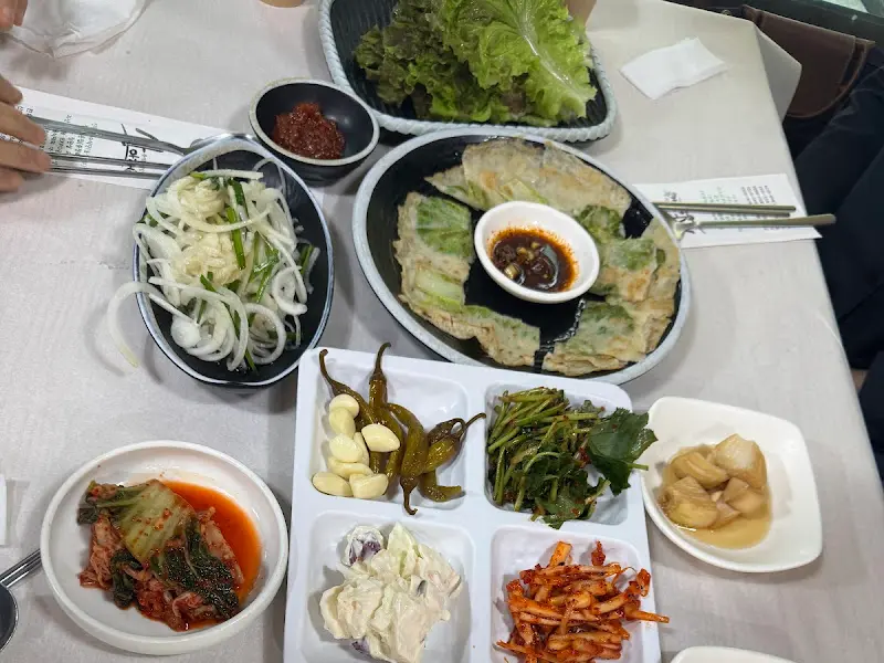 푸짐한 기본 반찬