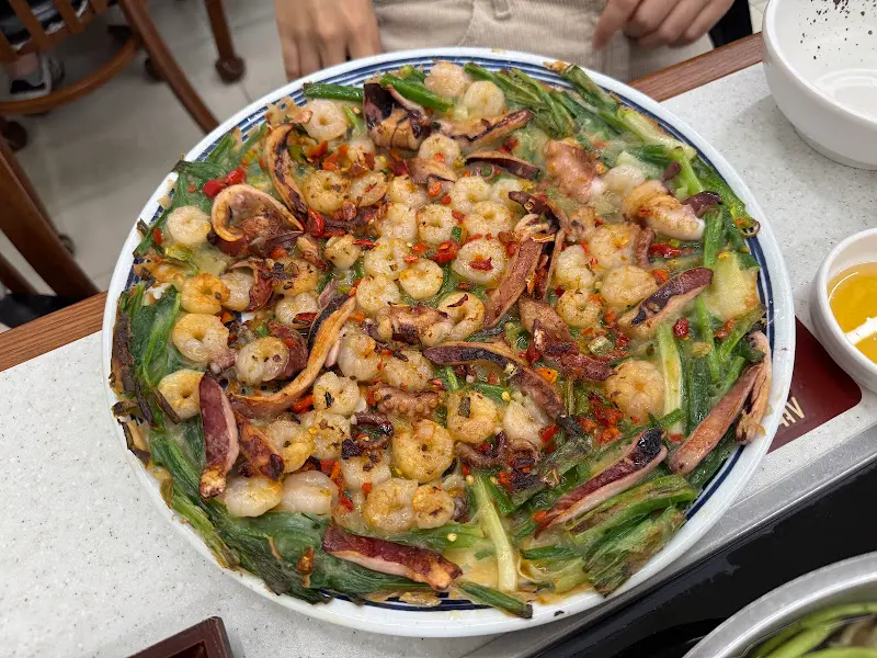 해산물이 듬뿍 들어간 파전