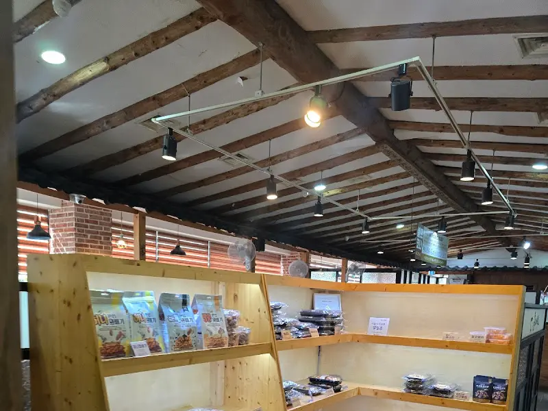 가게 내부 인테리어