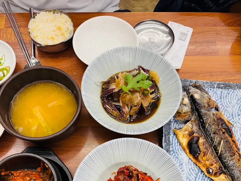 해산물이 듬뿍 들어간 해물뚝배기