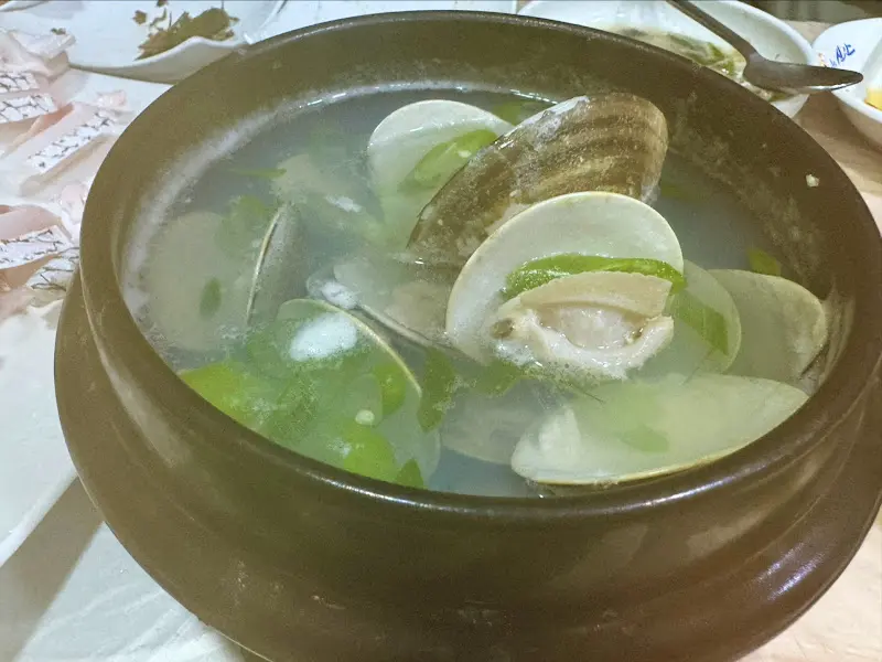 탱글탱글한 백합이 가득한 백합탕