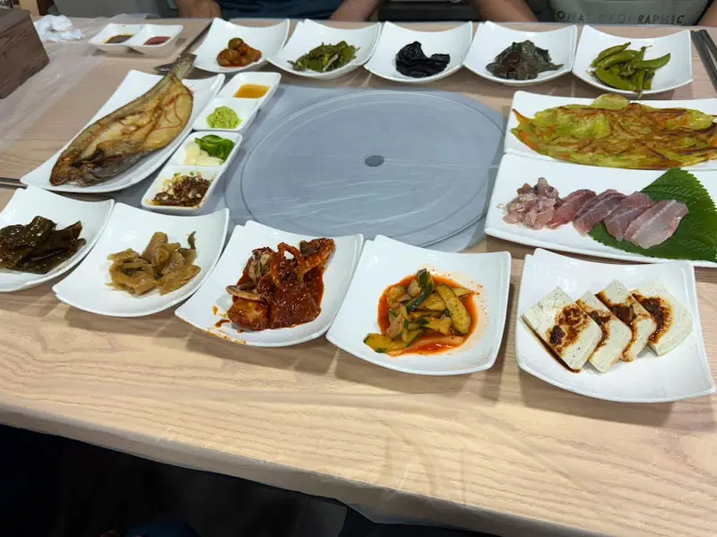 왕바위식당 밑반찬