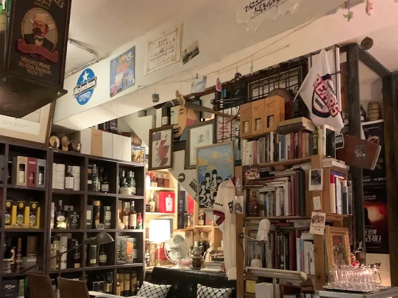 모티 내부 인테리어