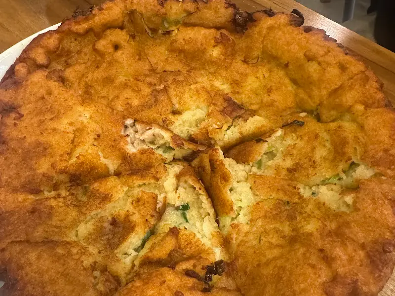 노릇노릇 구워진 녹두전