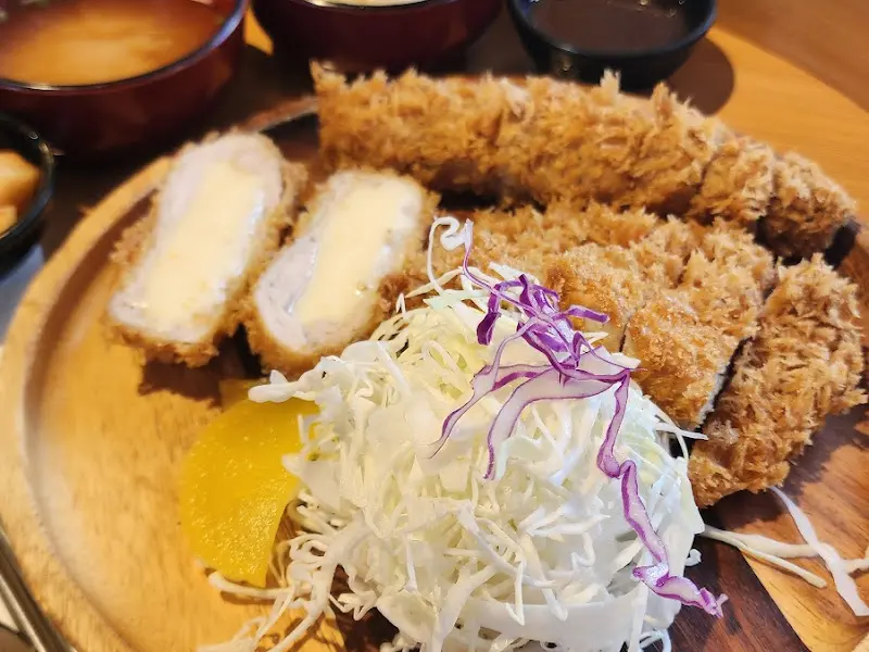 치즈 돈가스 단면