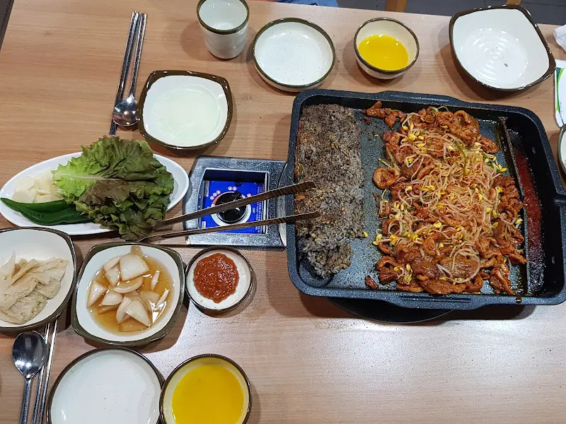 오리 주물럭 한상차림