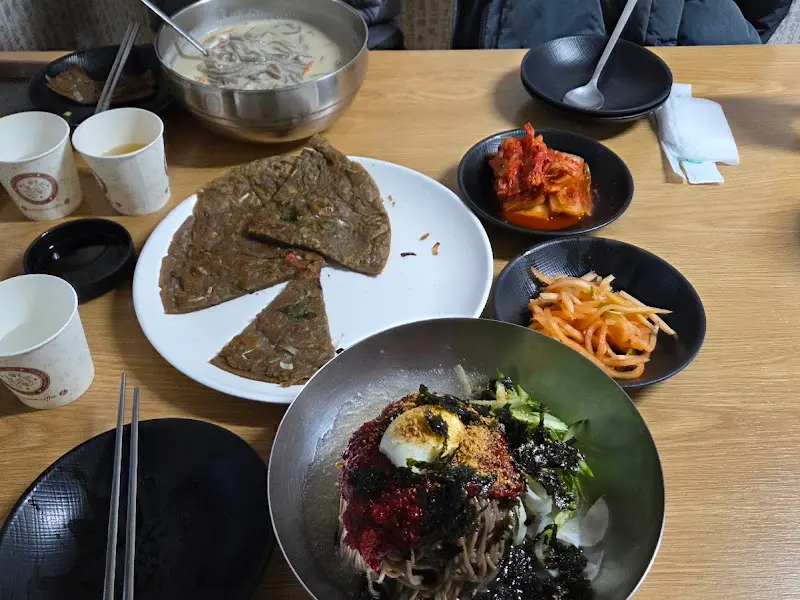 메밀전과 막국수