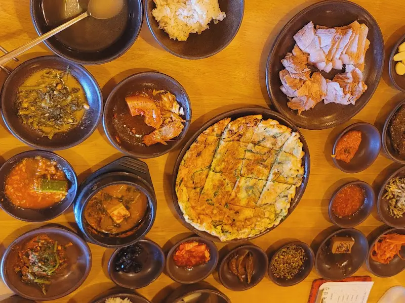 항공샷으로 찍은 밥상