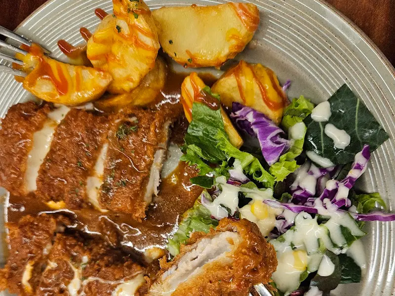 두툼한 돈까스 단면