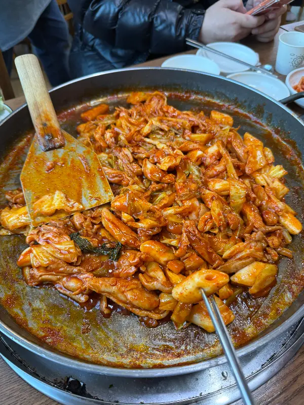 닭갈비와 떡, 야채의 조화