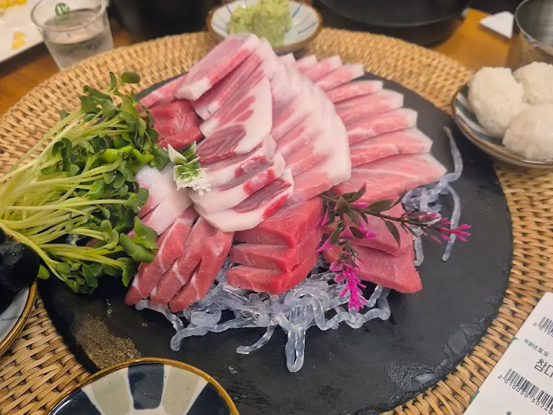 신선한 참치회 모듬