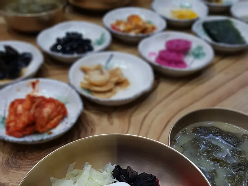 다양한 밑반찬 클로즈업