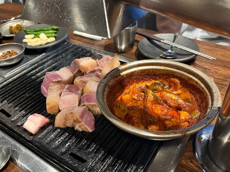 주먹고기와 꽃게라면