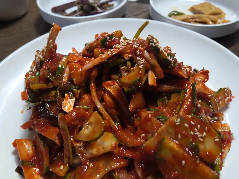 준치회무침과 밑반찬