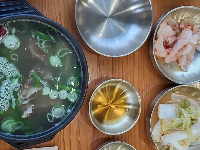 갈비탕과 밑반찬