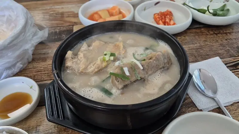 접짝뼈국 비주얼