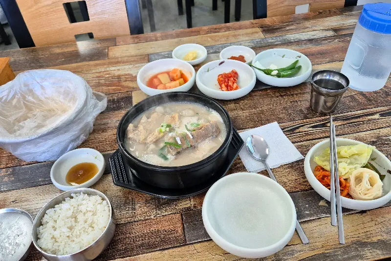 해장국 한상차림