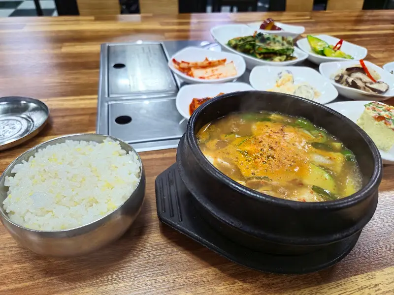 죽변맛집 내부