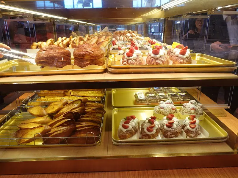 베비에르 빵 진열 상세